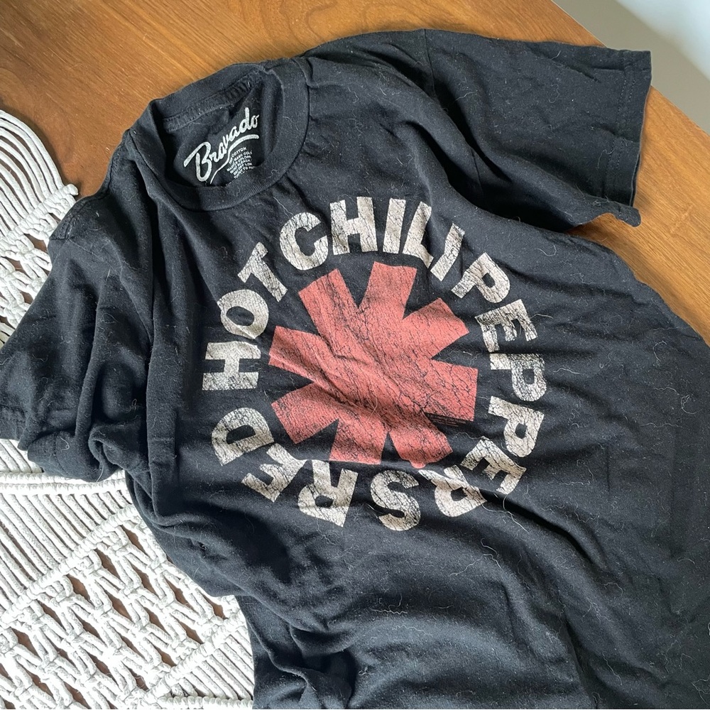 Red Hot Chili Peppers Tee - Picture 2 of 3